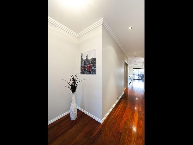 59 Baza Gardens, Maida Vale WA 6057