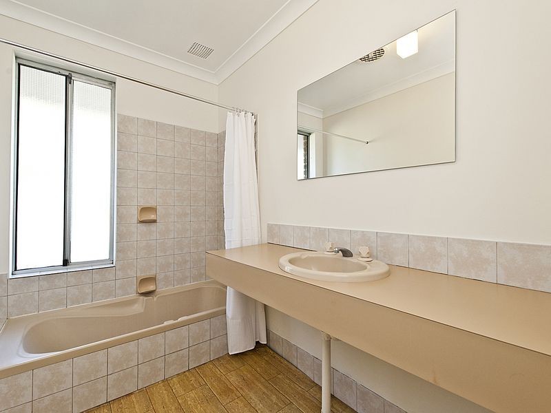15 Golden Crescent, High Wycombe WA 6057
