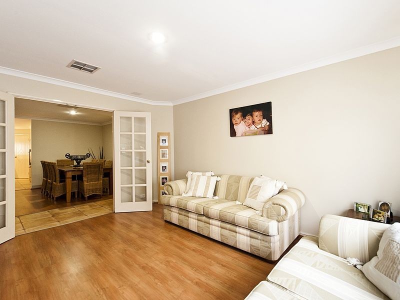 45 Myerson Crescent, Maida Vale WA 6057