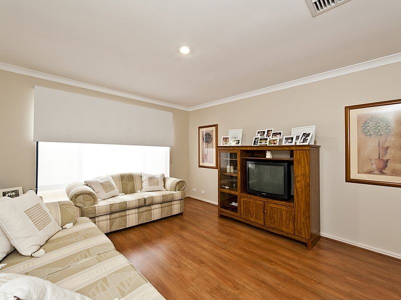 45 Myerson Crescent, Maida Vale WA 6057