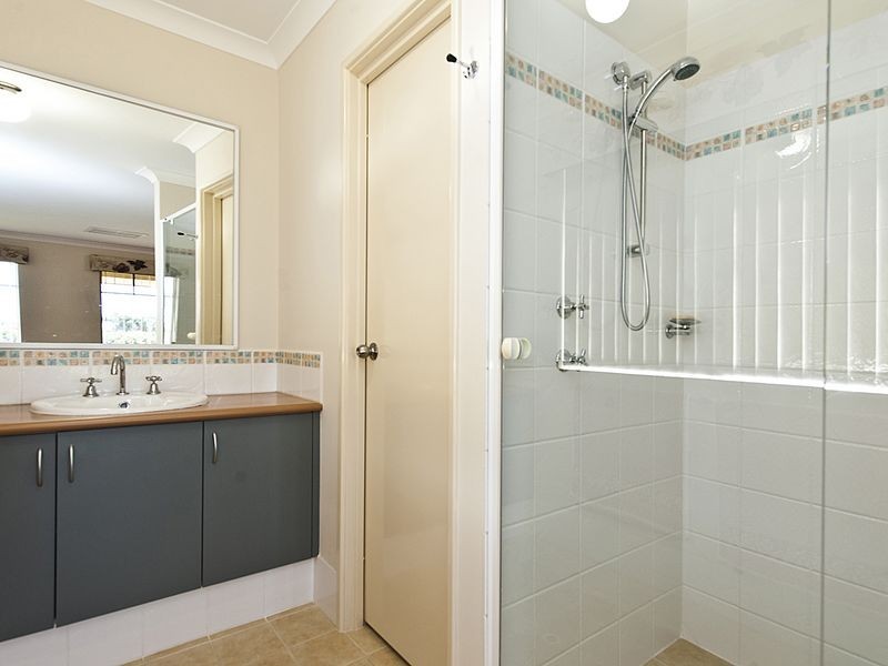 27 Benson Way, High Wycombe WA 6057