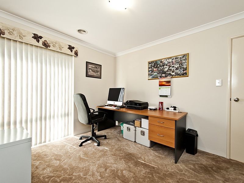 27 Benson Way, High Wycombe WA 6057