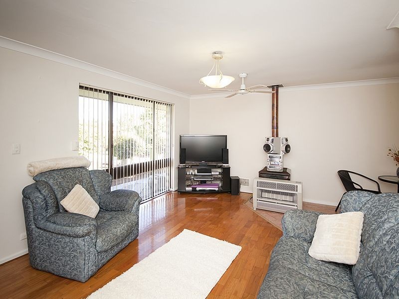 66 Pavetta Cres, Forrestfield WA 6058