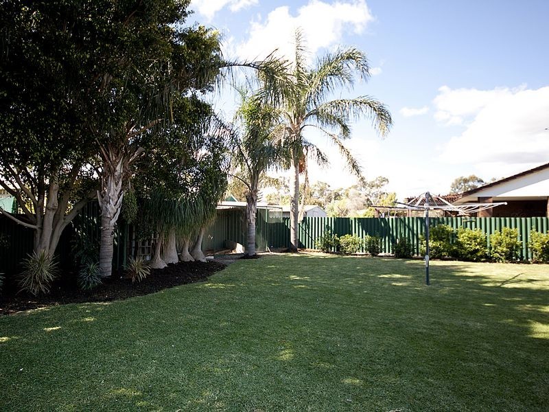 66 Pavetta Cres, Forrestfield WA 6058