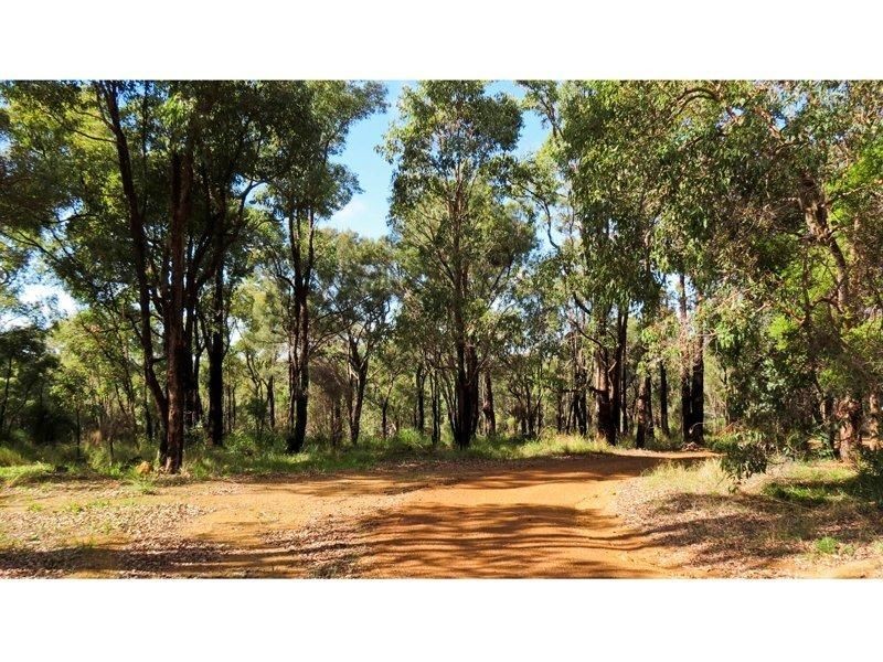 25 Gladstone Road, Kalamunda WA 6076