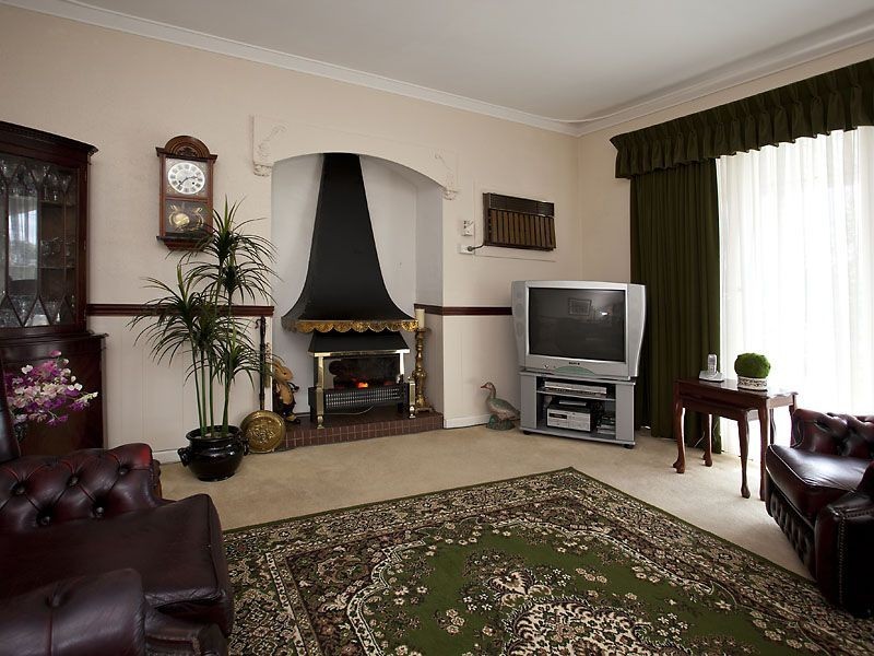 19 Netherwood Road, High Wycombe WA 6057