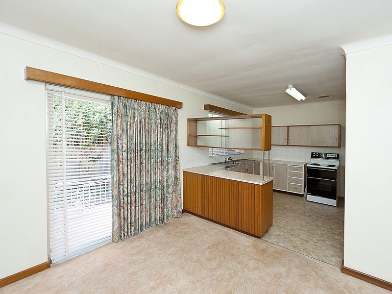 3 Manooka Way, Kalamunda WA 6076