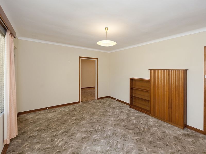 3 Manooka Way, Kalamunda WA 6076