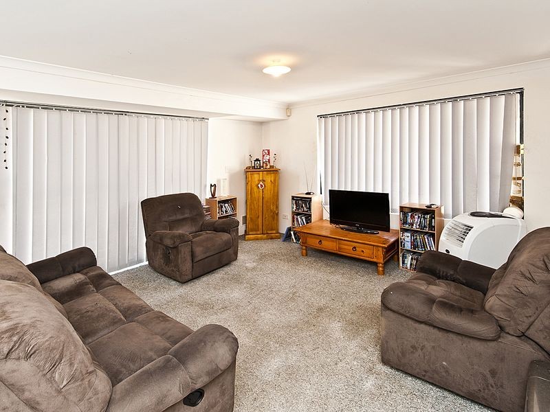 71 Fennell Crescent, Wattle Grove WA 6107