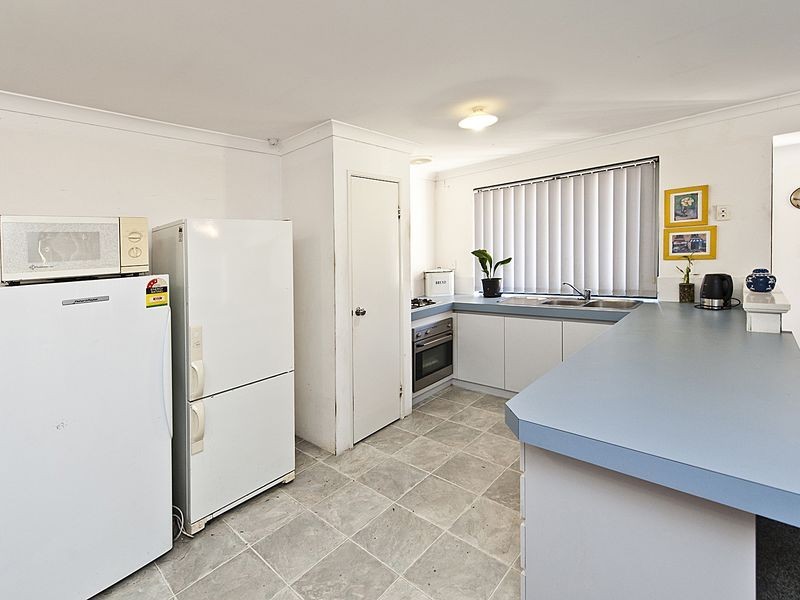 71 Fennell Crescent, Wattle Grove WA 6107