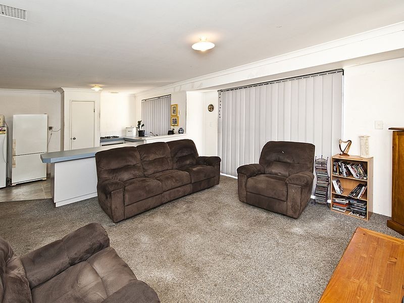 71 Fennell Crescent, Wattle Grove WA 6107