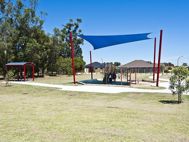 71 Fennell Crescent, Wattle Grove WA 6107