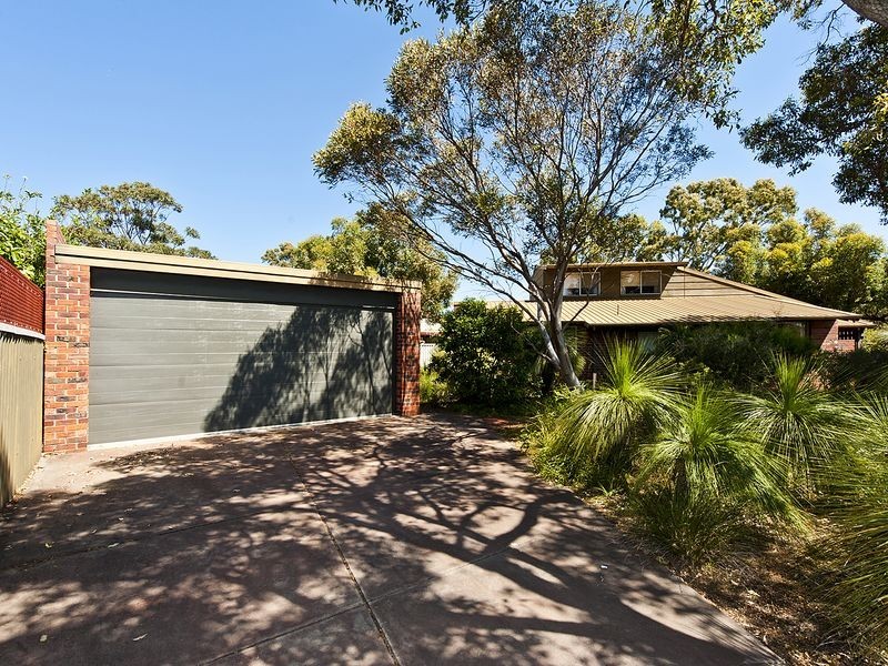 2 Beaufortia street, Forrestfield WA 6058