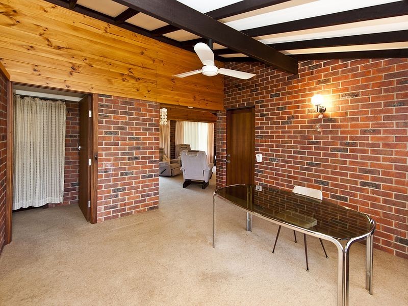 2 Beaufortia street, Forrestfield WA 6058