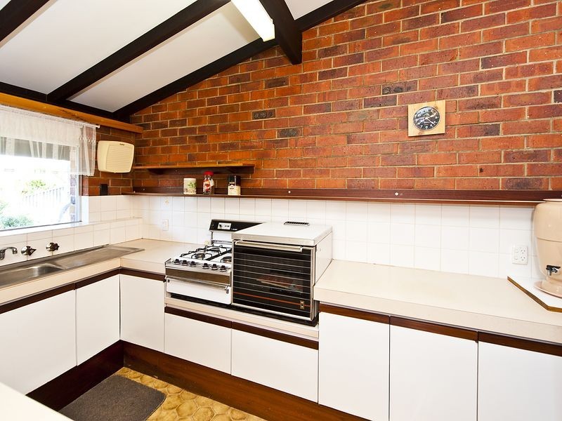 2 Beaufortia street, Forrestfield WA 6058