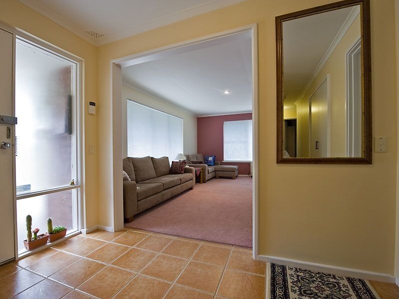 17 Barwon Street, Lesmurdie WA 6076