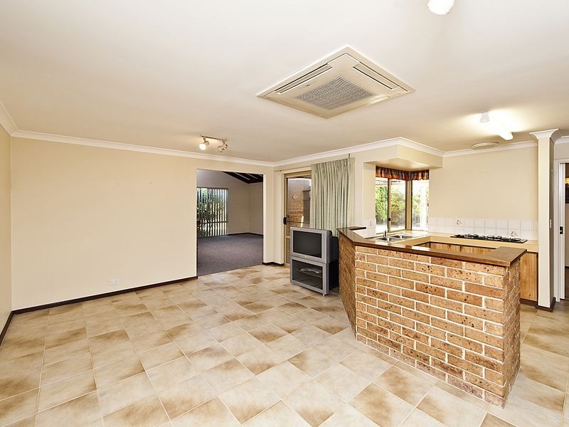 43 Kiandra Way, High Wycombe WA 6057