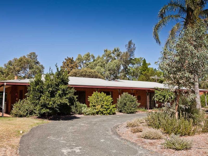 118 Midland Road, Maida Vale WA 6057