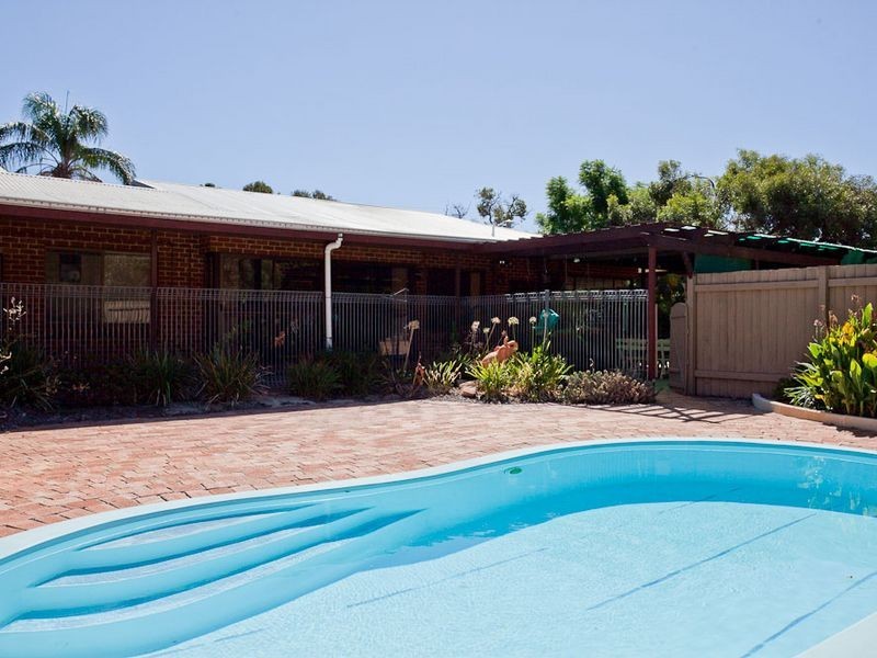 118 Midland Road, Maida Vale WA 6057