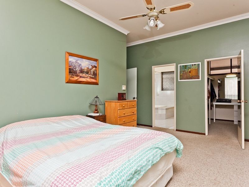 118 Midland Road, Maida Vale WA 6057