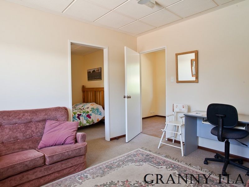 118 Midland Road, Maida Vale WA 6057