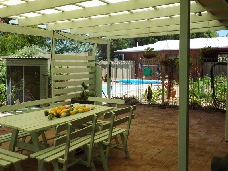 118 Midland Road, Maida Vale WA 6057