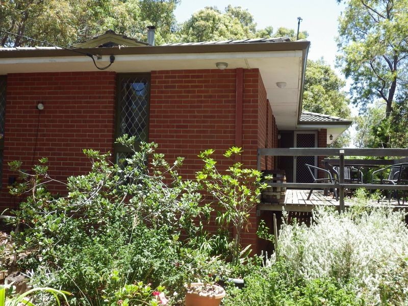 2 Wilson Place, Gooseberry Hill WA 6076