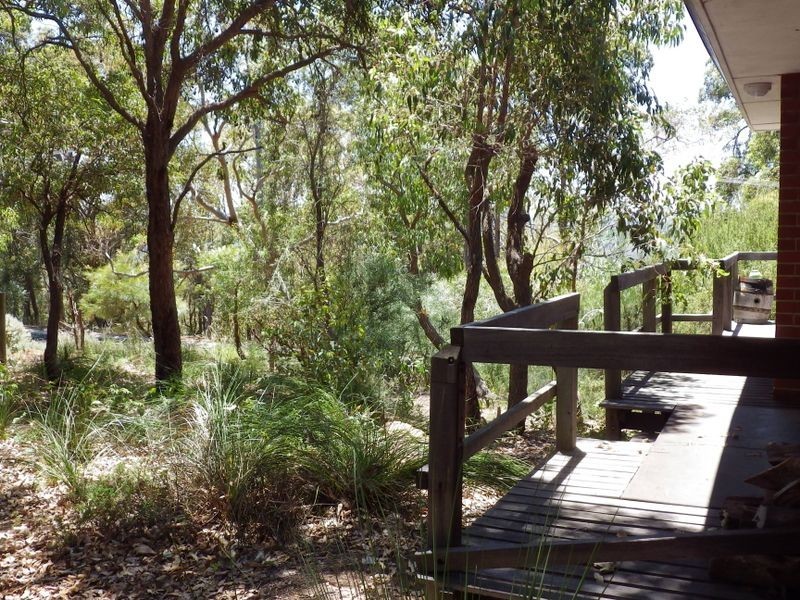 2 Wilson Place, Gooseberry Hill WA 6076