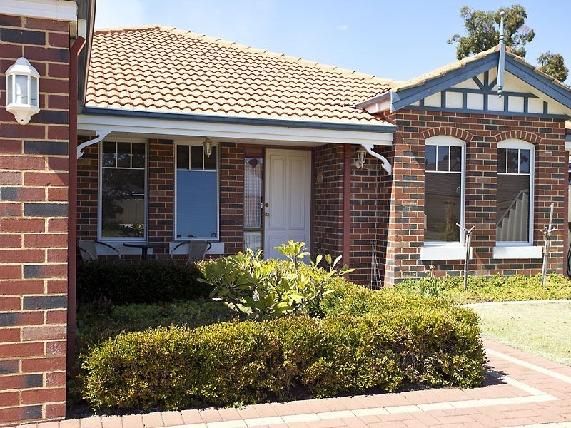 52 Buttercup Cres, High Wycombe WA 6057