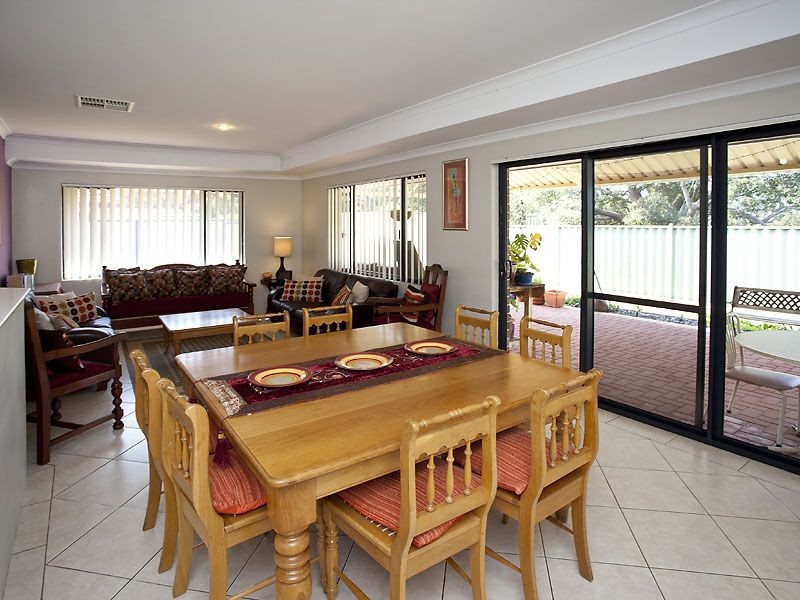 52 Buttercup Cres, High Wycombe WA 6057