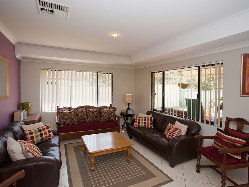 52 Buttercup Cres, High Wycombe WA 6057