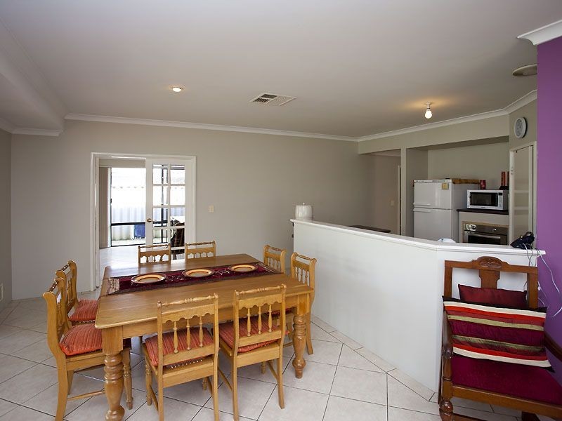 52 Buttercup Cres, High Wycombe WA 6057