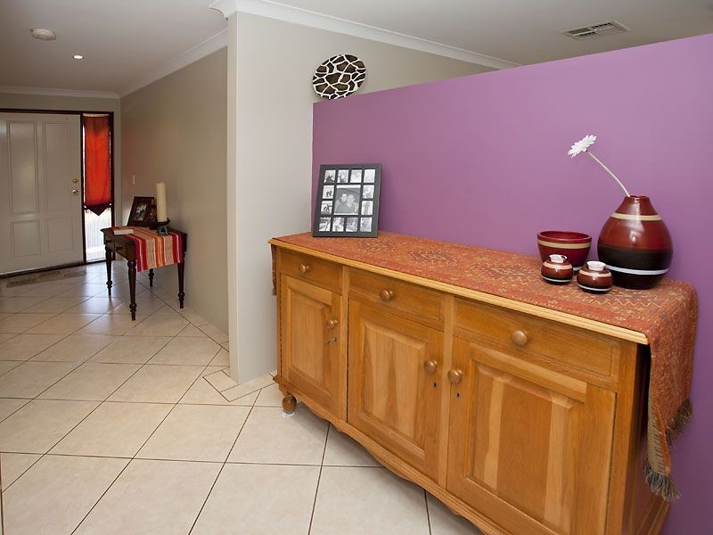 52 Buttercup Cres, High Wycombe WA 6057