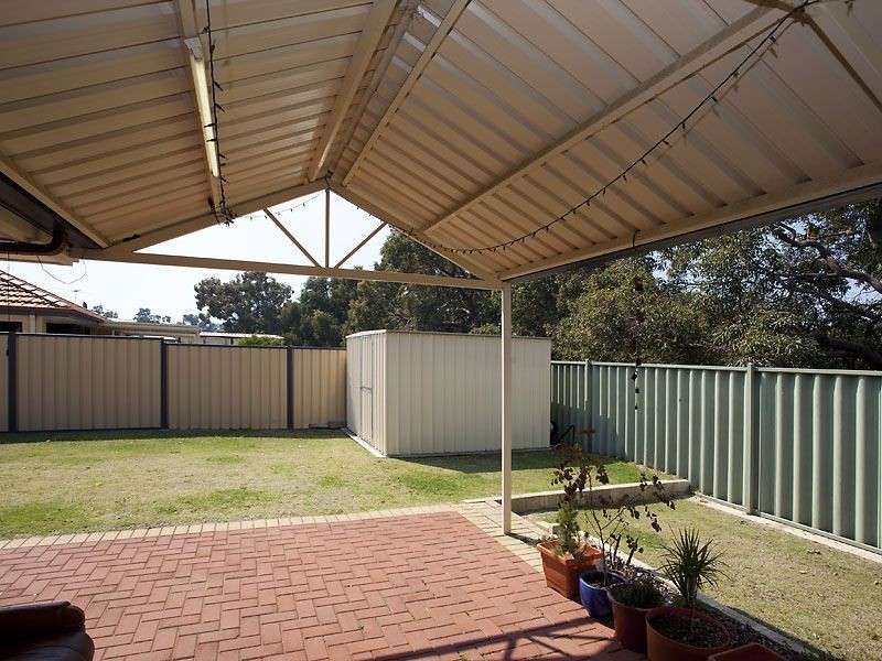 52 Buttercup Cres, High Wycombe WA 6057