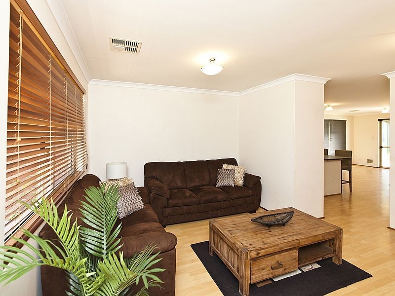 21 Benson Way, High Wycombe WA 6057