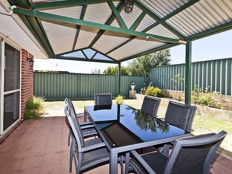 21 Benson Way, High Wycombe WA 6057