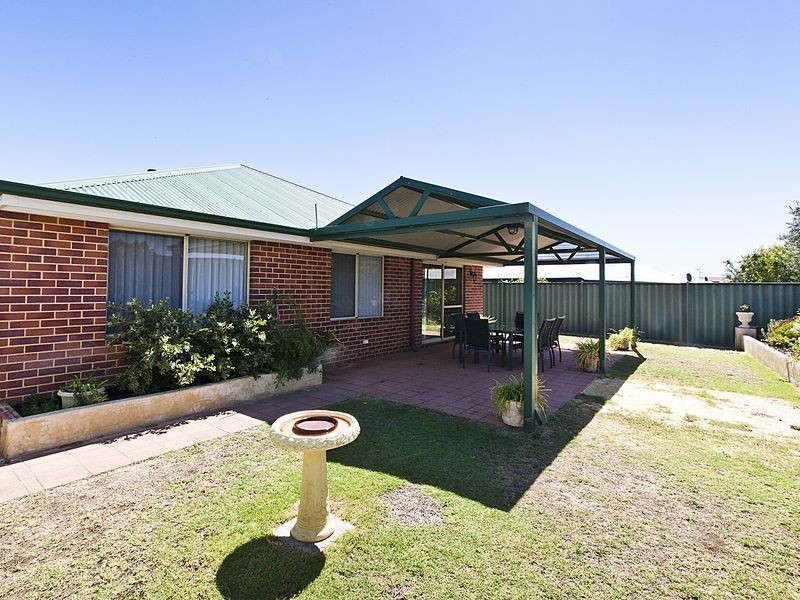 21 Benson Way, High Wycombe WA 6057