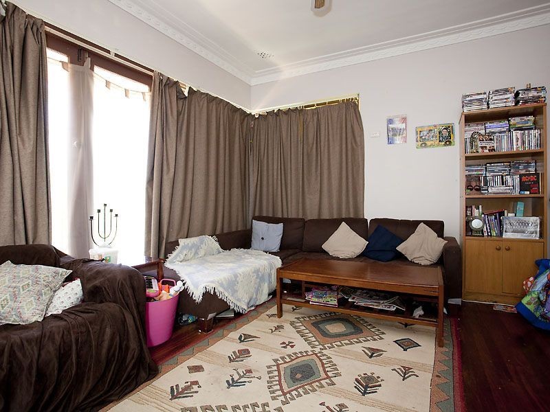 22 Markham Road, High Wycombe WA 6057