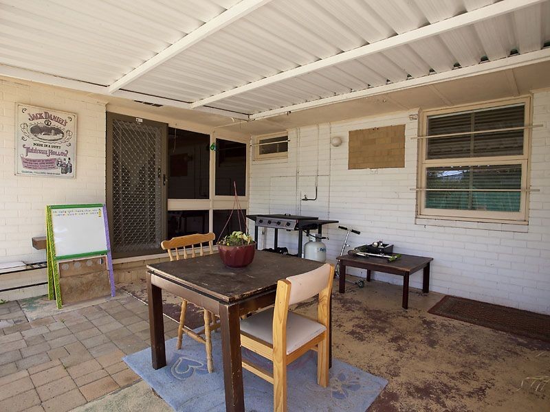 22 Markham Road, High Wycombe WA 6057