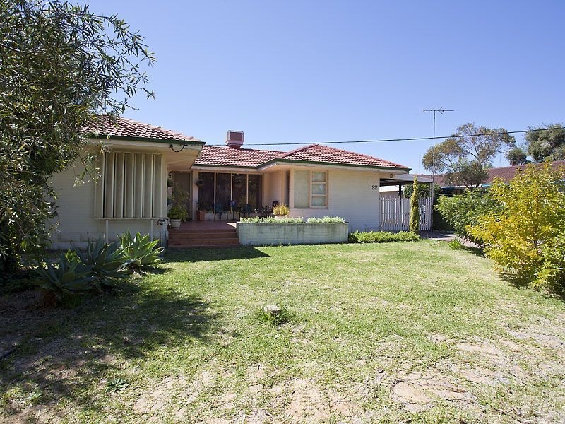 22 Markham Road, High Wycombe WA 6057