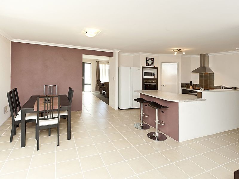 2/44 Range View Road, High Wycombe WA 6057