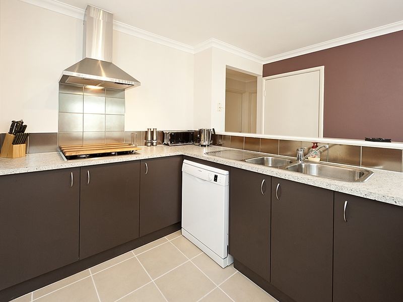 2/44 Range View Road, High Wycombe WA 6057