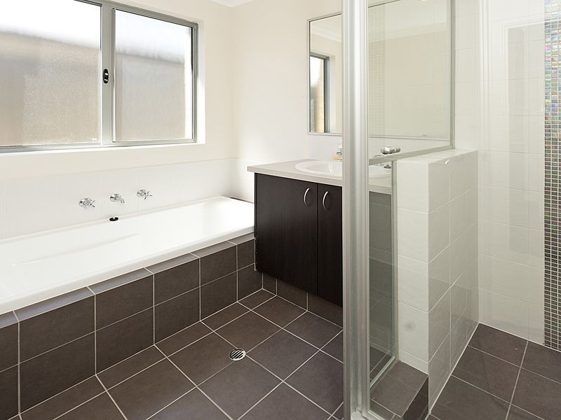 2/44 Range View Road, High Wycombe WA 6057