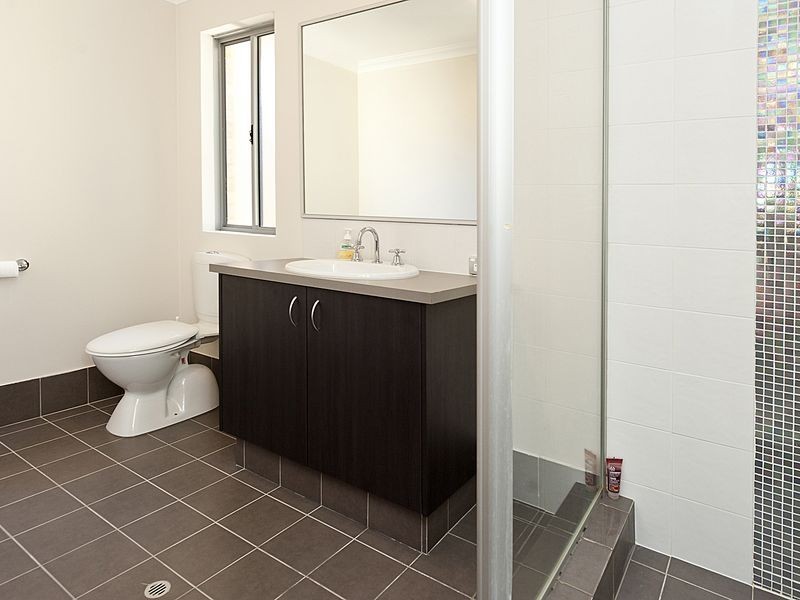 2/44 Range View Road, High Wycombe WA 6057