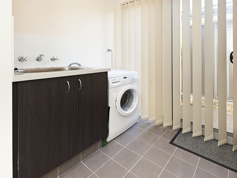 2/44 Range View Road, High Wycombe WA 6057