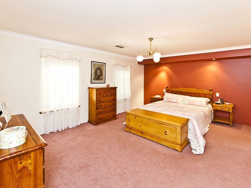 3 Pinebrook Gardens, Forrestfield WA 6058