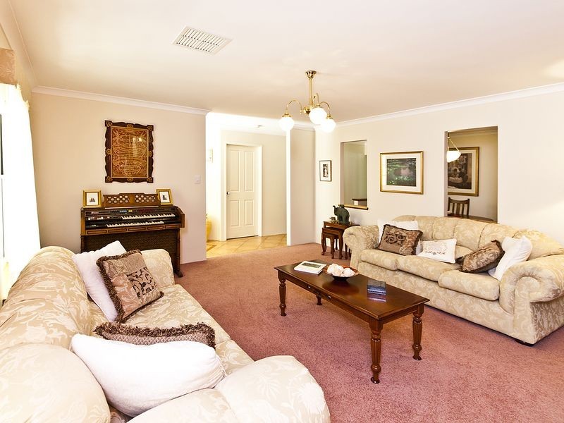 3 Pinebrook Gardens, Forrestfield WA 6058