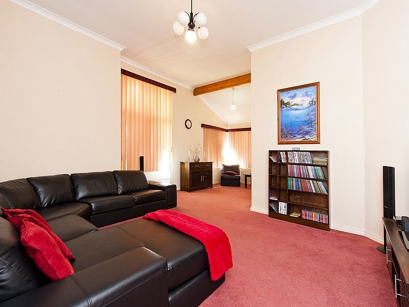 5 Kestral Court, High Wycombe WA 6057