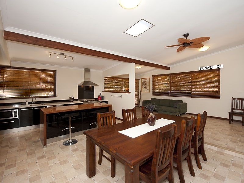 28 Valley Road, Kalamunda WA 6076