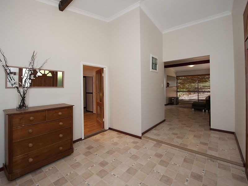 28 Valley Road, Kalamunda WA 6076